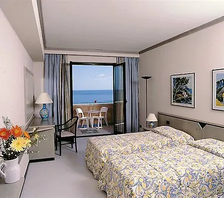 Hotel Club Solunto Mare 3*